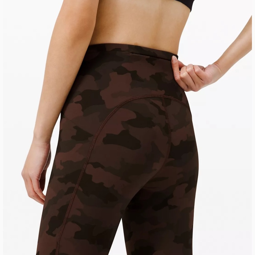*NWT* Swift Speed High Rise Tight 28” - Picture 6 of 7